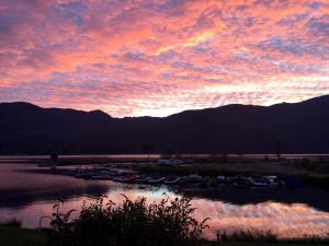 sunrise_kayak-swim-day